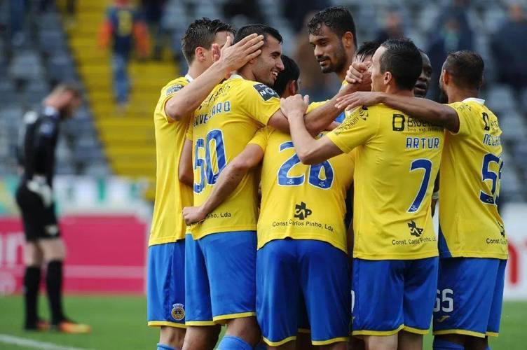 关于武汉三镇训练开放日,国际比赛日战术微调引欢呼,葡超在即,赛季目标并未改变的信息 关于武汉三镇训练开放日,国际比赛日战术微调引欢呼,葡超在即,赛季目标并未改变的信息